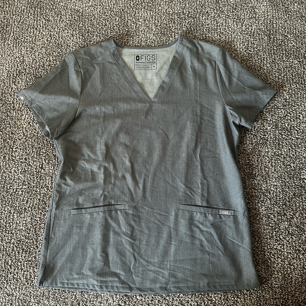 FIGS Women’s Scrub Top
